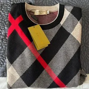 BURBERRY 赤黒 トレーナー 12Y 細身 s_wp_63b876934bf9ff3176f61aaf.webp